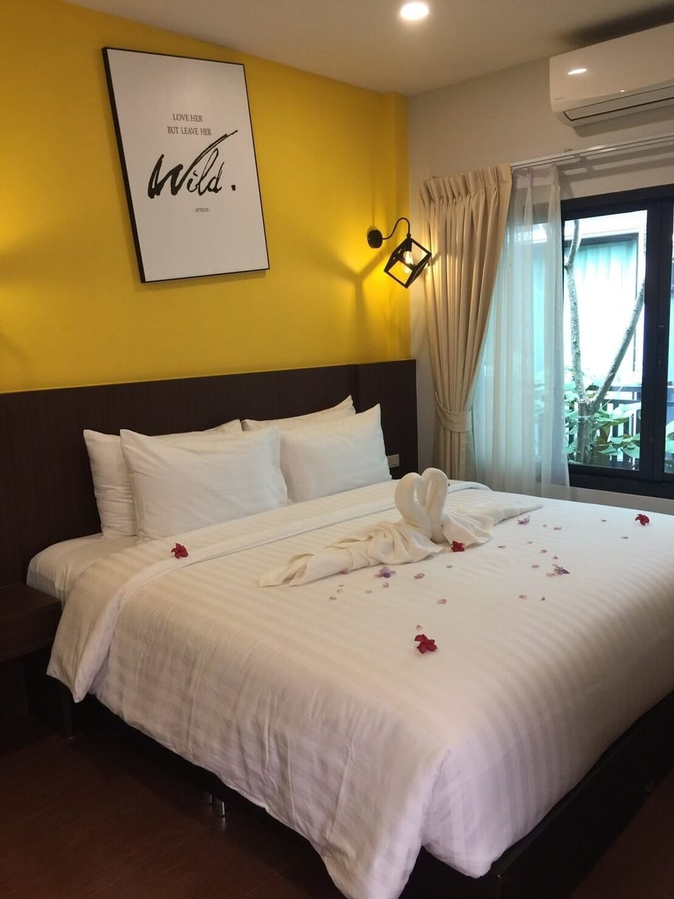 Superior Room, Garden View (No Balcony) | Premium bedding, desk, blackout drapes, free WiFi