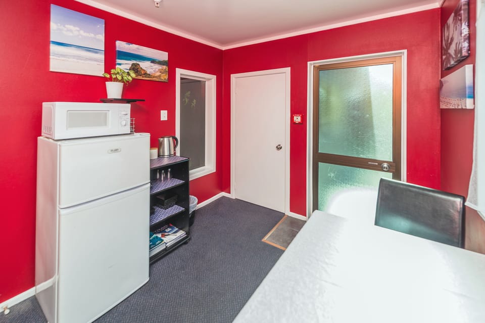 Lodge Room, 2 Bedrooms | Iron/ironing board, free WiFi, bed sheets