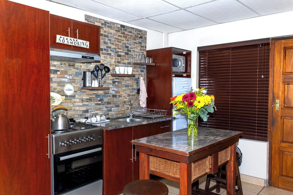Microwave, electric kettle