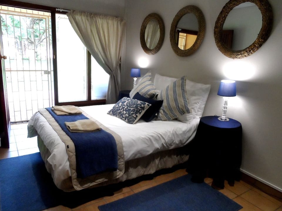 Double Room | WiFi (free), bed sheets