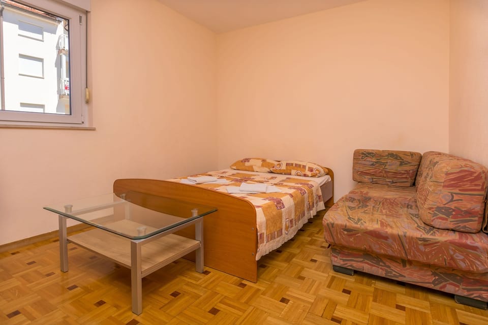 1 bedroom, soundproofing, free WiFi, bed sheets