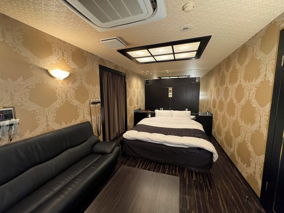 Standard Double Room | Down comforters, desk, laptop workspace, soundproofing