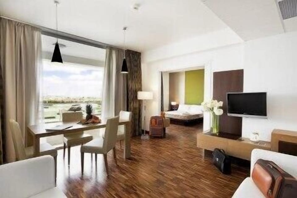 Suite | Living room | LCD TV