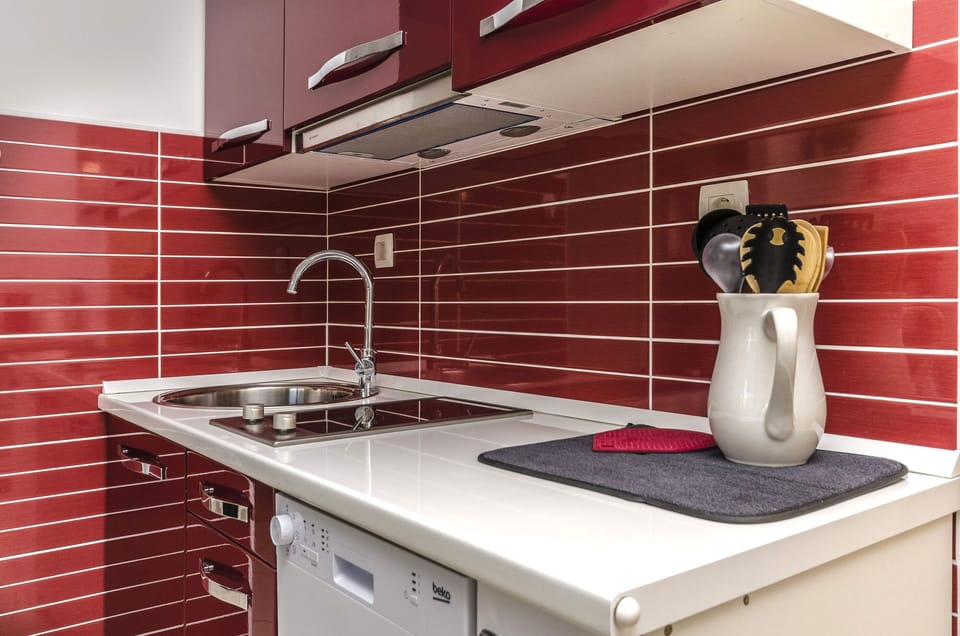 Fridge, stovetop, dishwasher, espresso maker