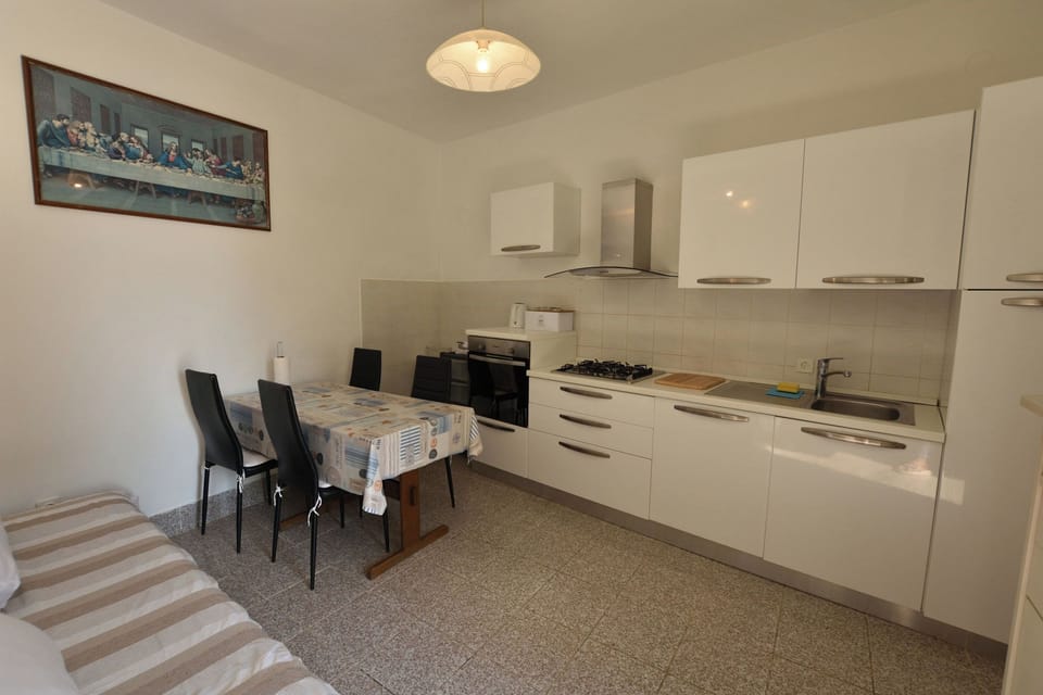 Apartment (A1) | Living room | TV