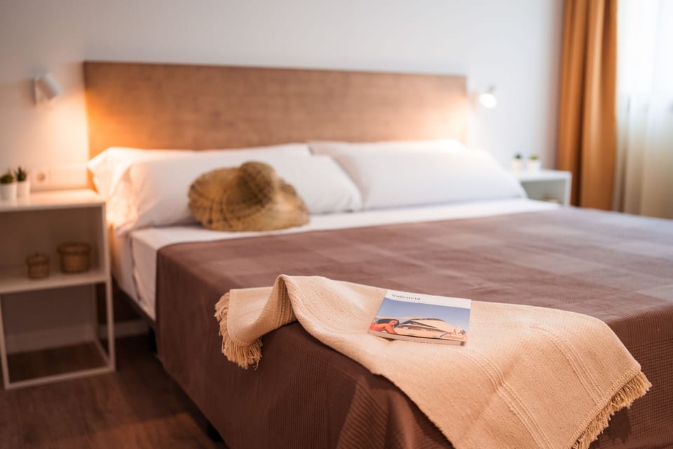 Double or Twin Room | Hypo-allergenic bedding, desk, free WiFi, bed sheets