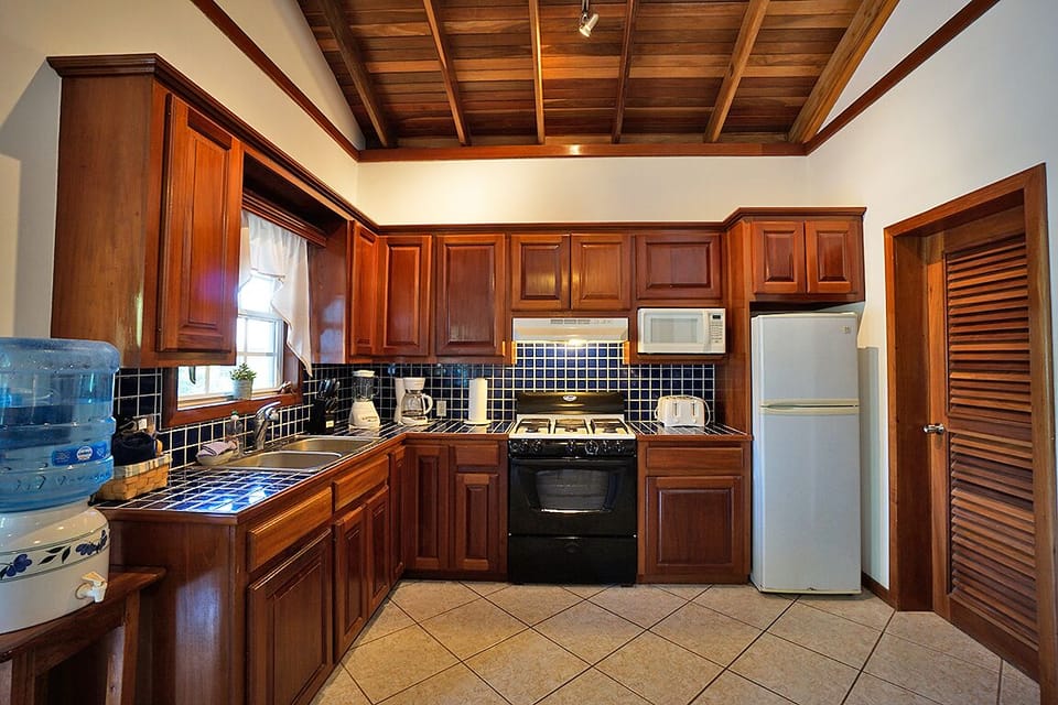 Main House Upstairs 2 Bedroom M1 | Private kitchen | Microwave, stovetop, toaster, blender