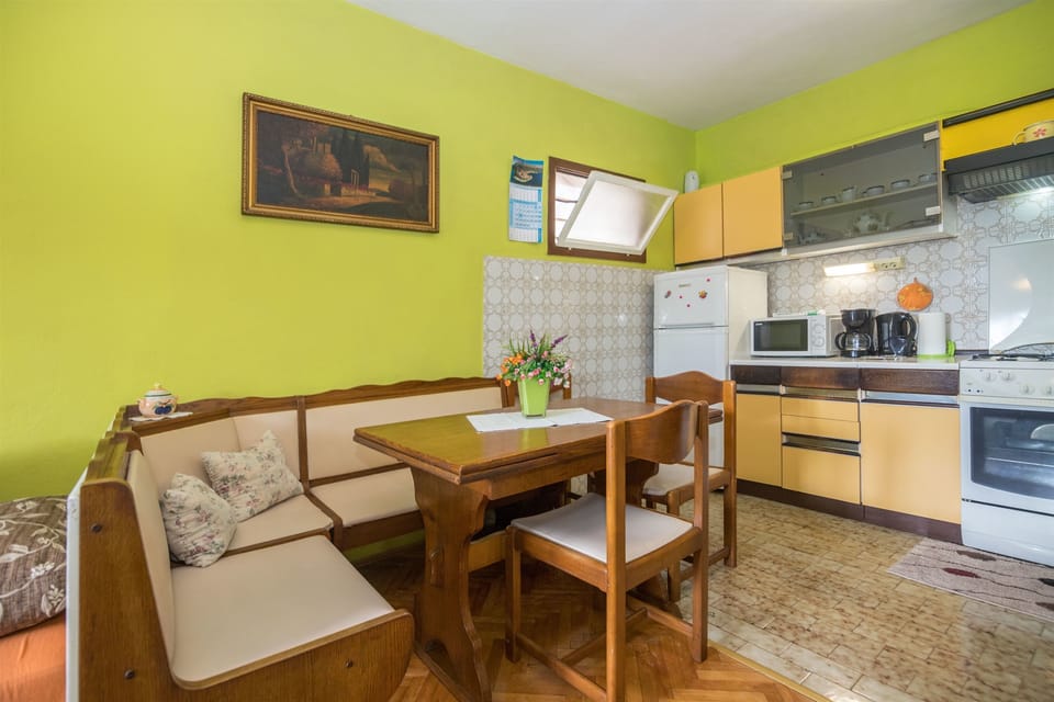 Apartment (A1) | Private kitchen | Espresso maker, fridge, microwave, oven