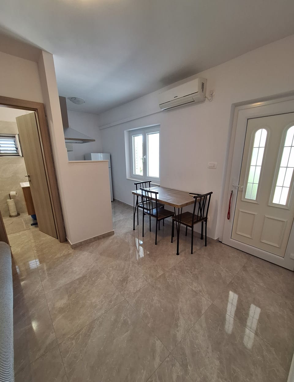Apartment (A1) | Dining