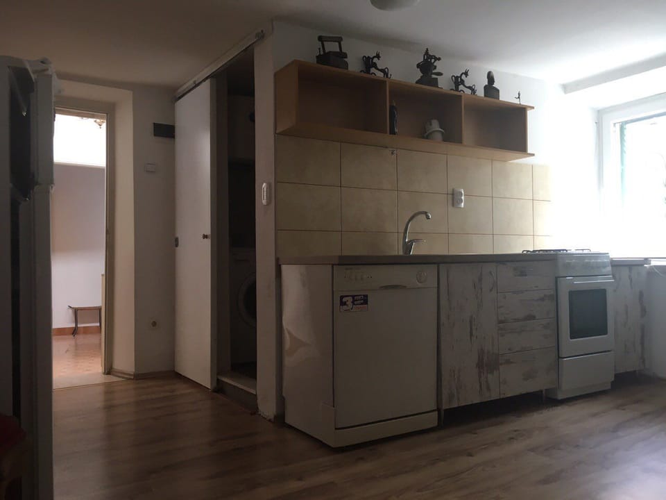 Apartment (A2) | Private kitchen | Fridge, stovetop, electric kettle, cookware/dishes/utensils