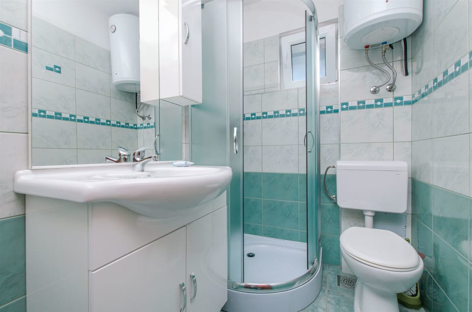 Apartment (A1) | Bathroom | Shower