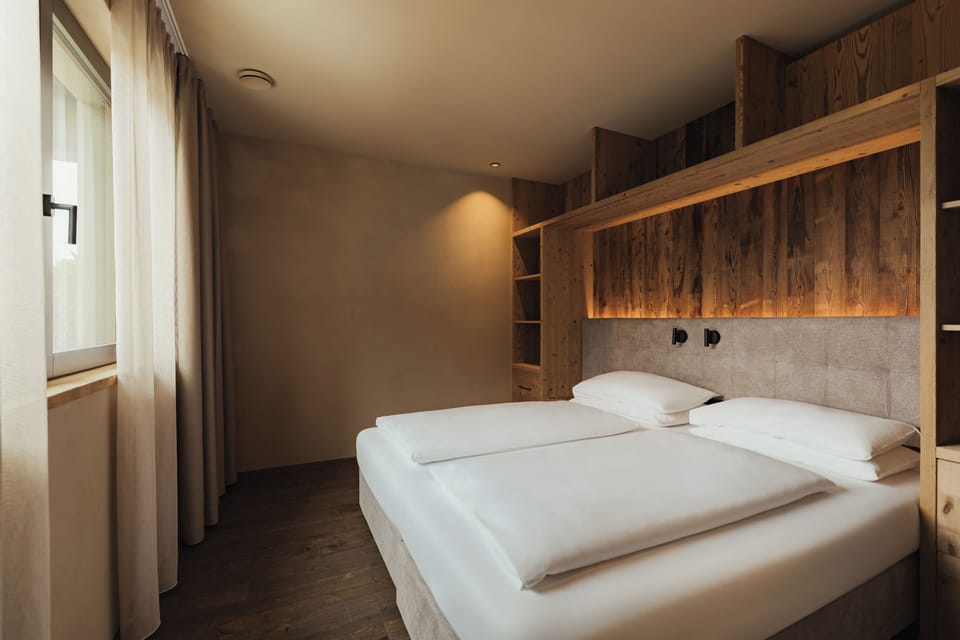 Condo | 1 bedroom, hypo-allergenic bedding available, in-room safe, desk