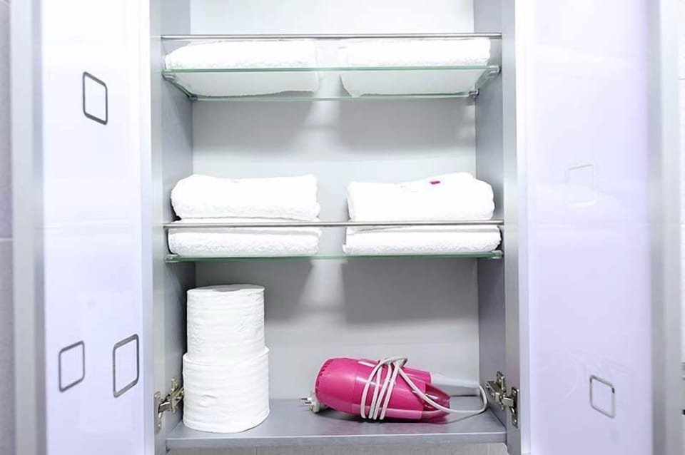 Traditional Room (Book-Doo-Chil-Sung) | Bathroom amenities | Shower, hair dryer, towels, soap