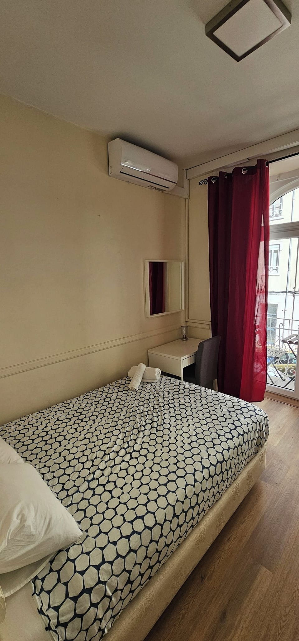 Deluxe Double Room, Balcony | Minibar, free WiFi, bed sheets