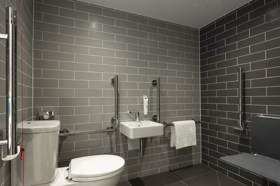 Room, 1 Double Bed, Accessible (Free Hot Breakfast) | Hypo-allergenic bedding, blackout drapes, iron/ironing board, free WiFi