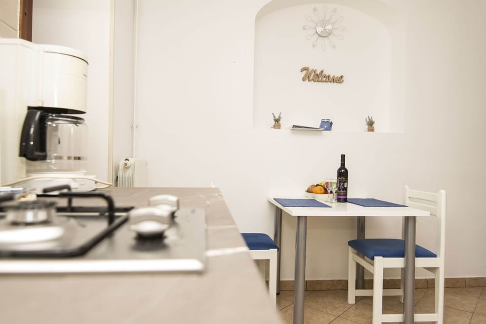 Private kitchen | Fridge, stovetop, espresso maker, toaster
