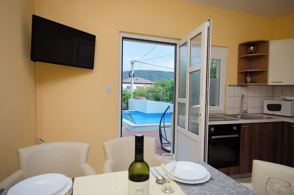 Apartment (A3) | Private kitchen | Fridge, microwave, stovetop, espresso maker