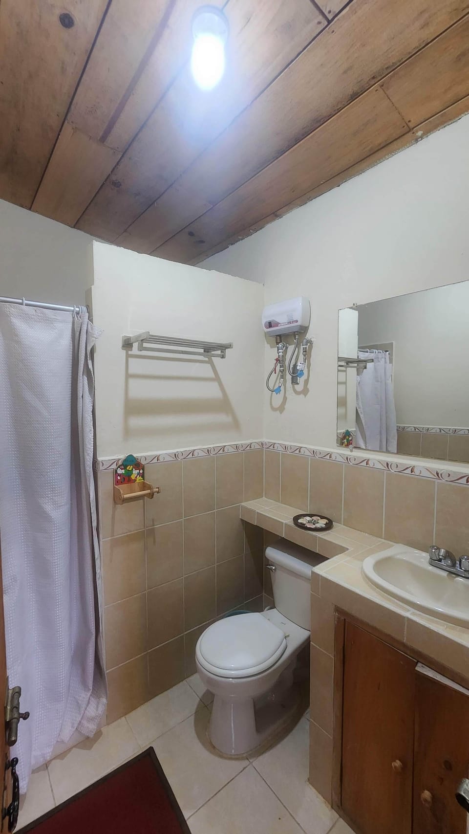 Family Cabin | Bathroom | Shower, towels