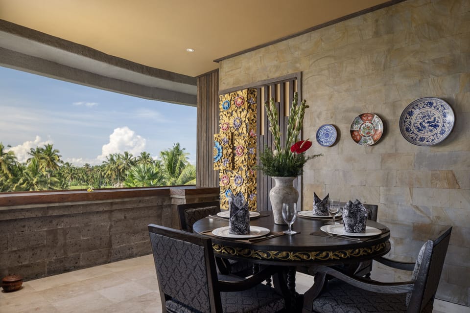 Presidential Suite | In-room dining