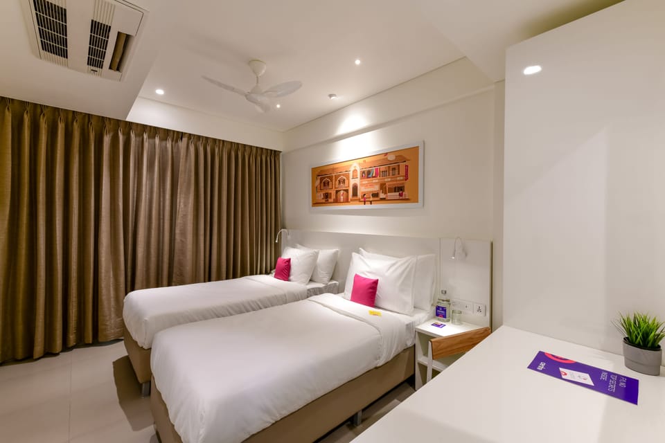 Superior Twin Room | In-room safe, desk, blackout drapes, soundproofing
