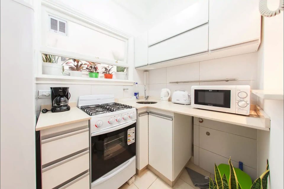 Design Studio | Private kitchen | Microwave, dishwasher, electric kettle, toaster