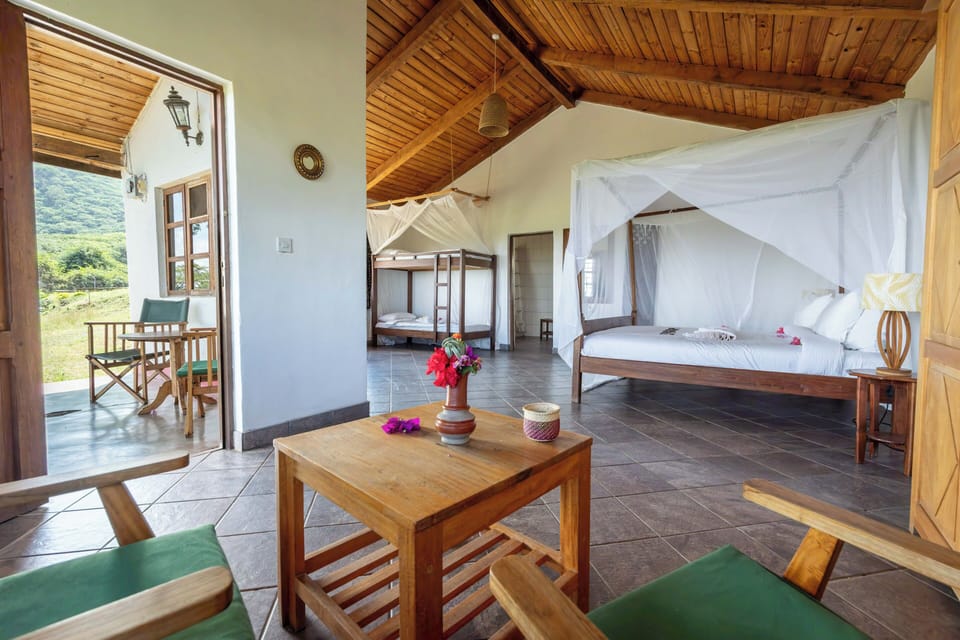 Family Room, 1 Bedroom | In-room safe, WiFi (free), bed sheets