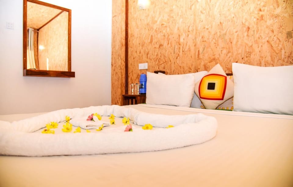 Desk, soundproofing, iron/ironing board, free WiFi