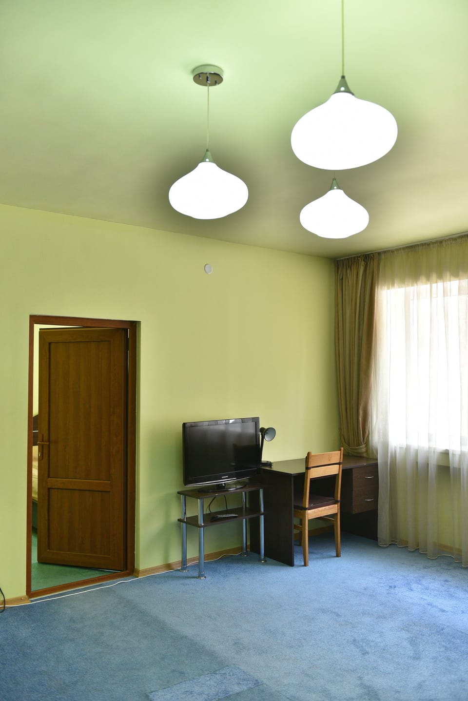 Suite | Desk, iron/ironing board, rollaway beds, free WiFi