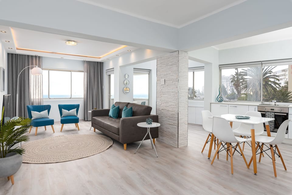 Premier Apartment, 2 Bedrooms | In-room dining
