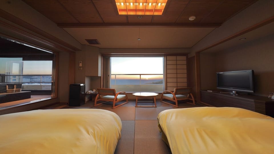 (Nagitei) Sea View Japanese Style Twin-Bed room with hot spring, Non Smoking | In-room safe, WiFi (free), bed sheets