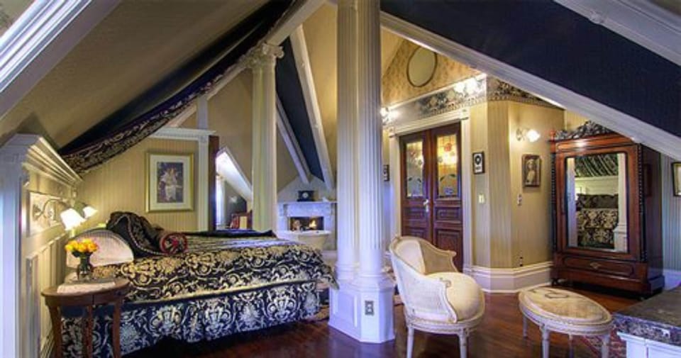 Egyptian cotton sheets, individually decorated, individually furnished