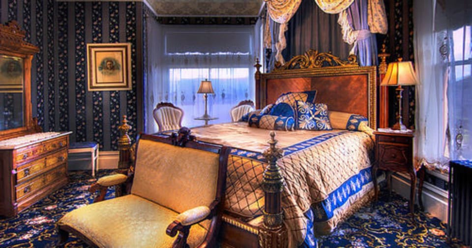 Egyptian cotton sheets, individually decorated, individually furnished