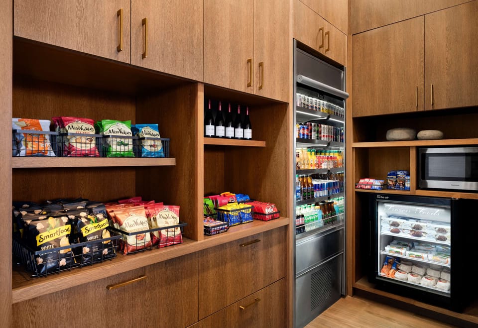 Snack bar