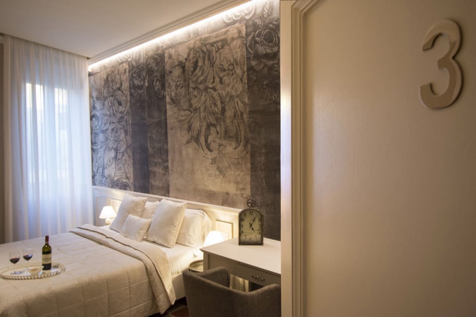 Triple Room (Arazzi) | Frette Italian sheets, premium bedding, down comforters, pillowtop beds