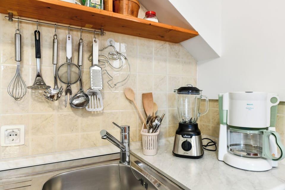 Apartment with kitchen and balcony | Private kitchen | Fridge, coffee/tea maker, electric kettle