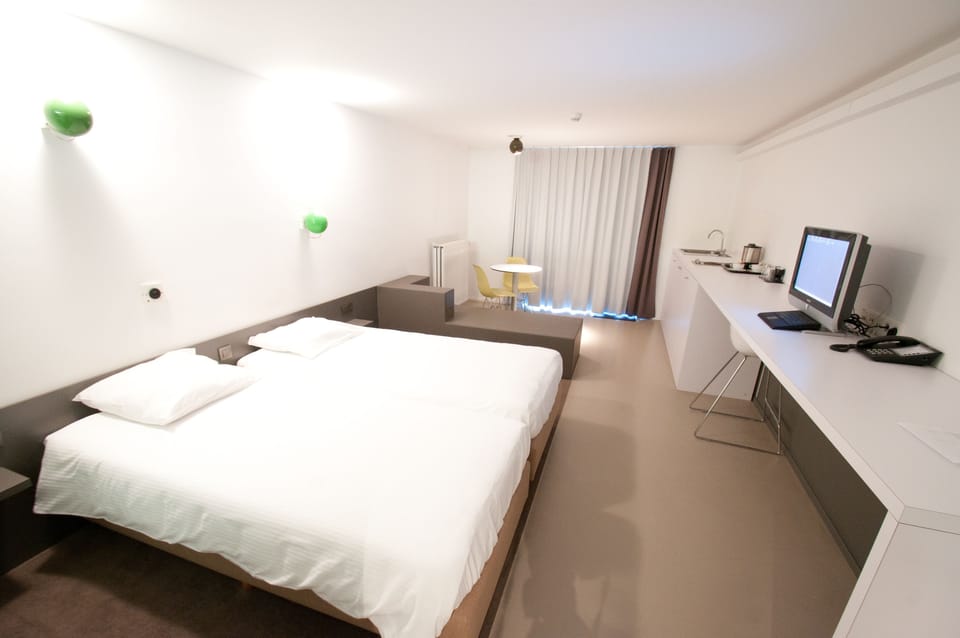 Minibar, desk, iron/ironing board, free WiFi