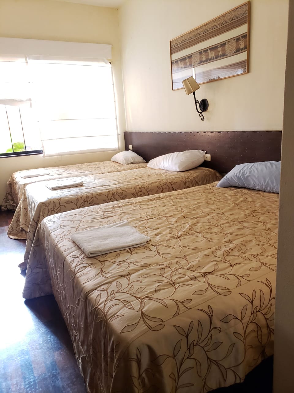 Family Room | Down comforters, in-room safe, desk, laptop workspace
