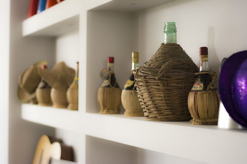 Lunch and dinner served, local cuisine