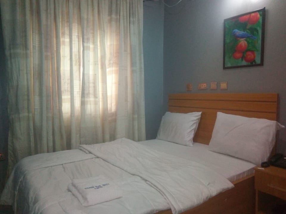 Standard Room | Free WiFi, bed sheets