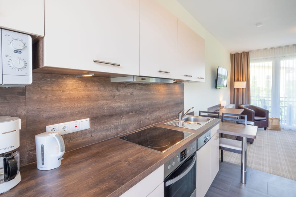 Apartment | In-room safe, desk, soundproofing, WiFi (free)