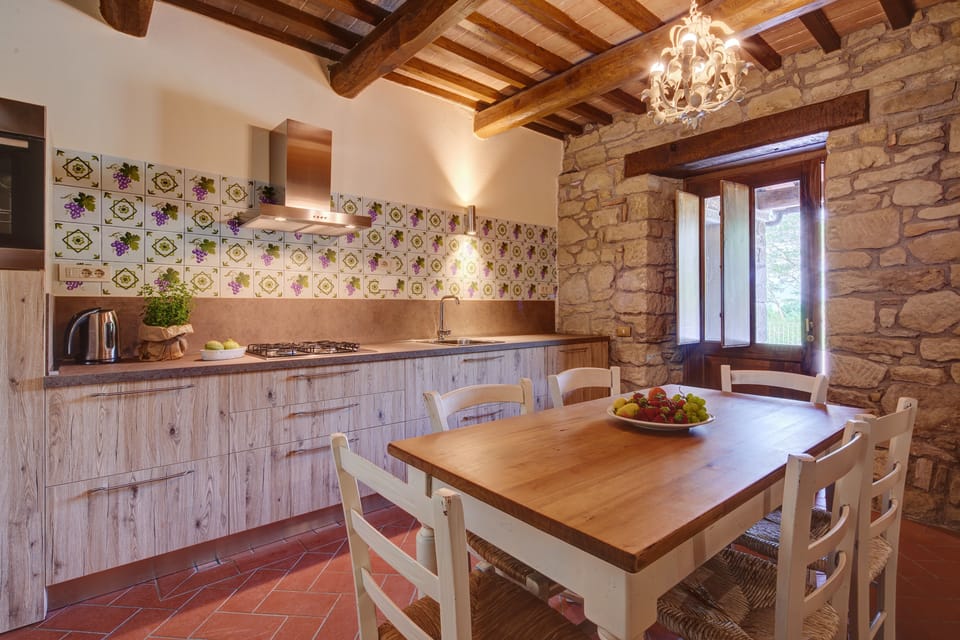 House, 2 Bedrooms | Private kitchen | Fridge, oven, coffee/tea maker, electric kettle
