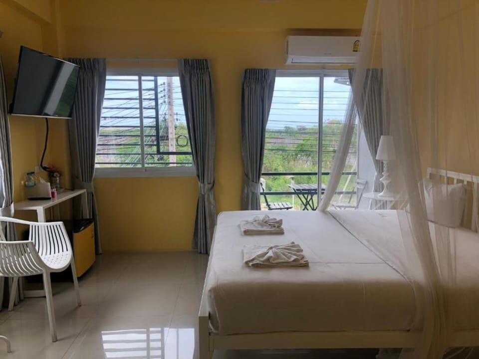 Standard Double Room with Balcony | WiFi (free)