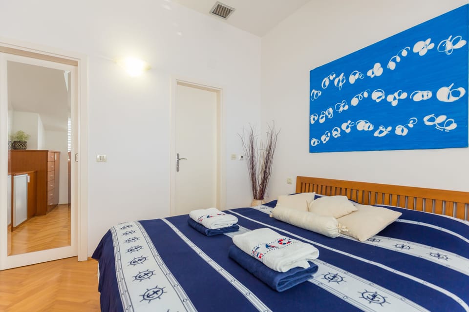 Exclusive Apartment, Terrace, Sea View (3 Bedrooms) | 3 bedrooms, desk, iron/ironing board, cribs/infant beds