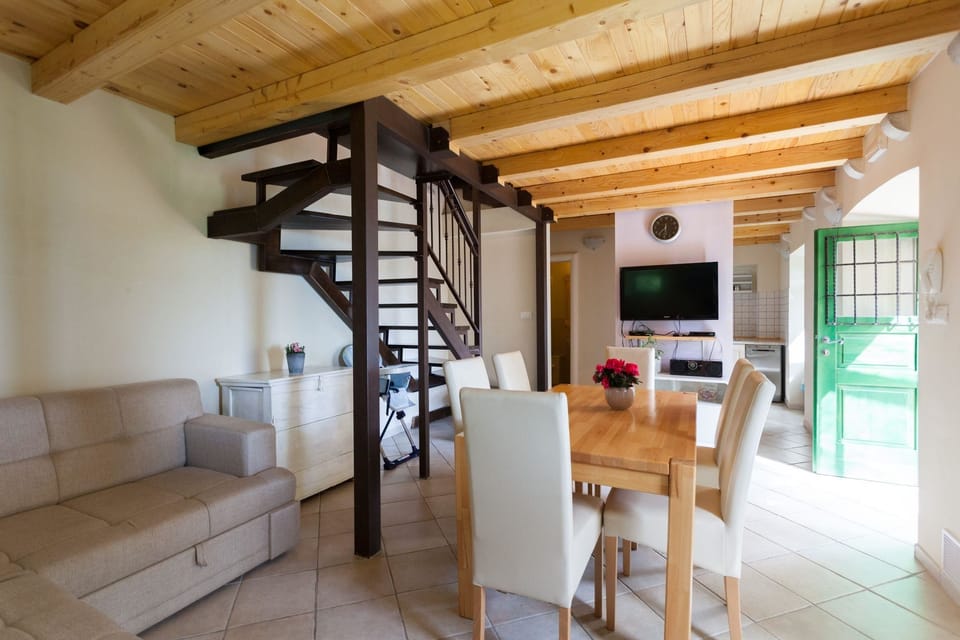 Traditional House, Terrace, Partial Sea View (4 Bedrooms) | Living room | Flat-screen TV
