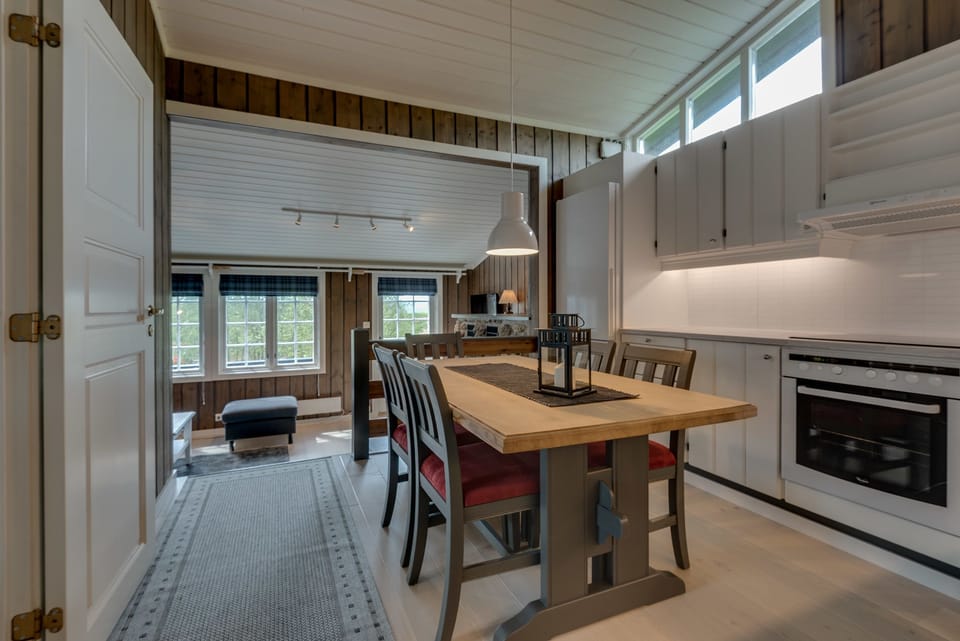 Cabin, 2 Bedrooms | In-room dining