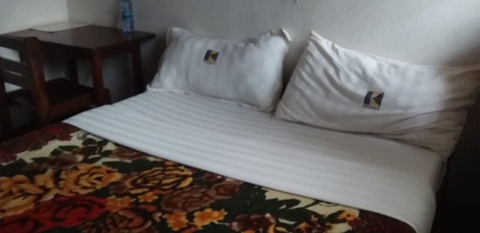Double Room | Desk, blackout drapes, free WiFi, bed sheets