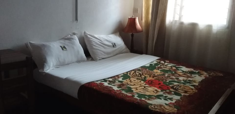Double Room | Desk, blackout drapes, free WiFi, bed sheets
