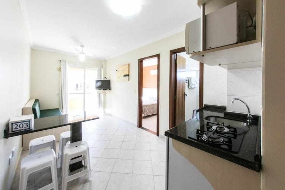 Traditional Apartment, 1 Bedroom, Patio, City View | Private kitchen