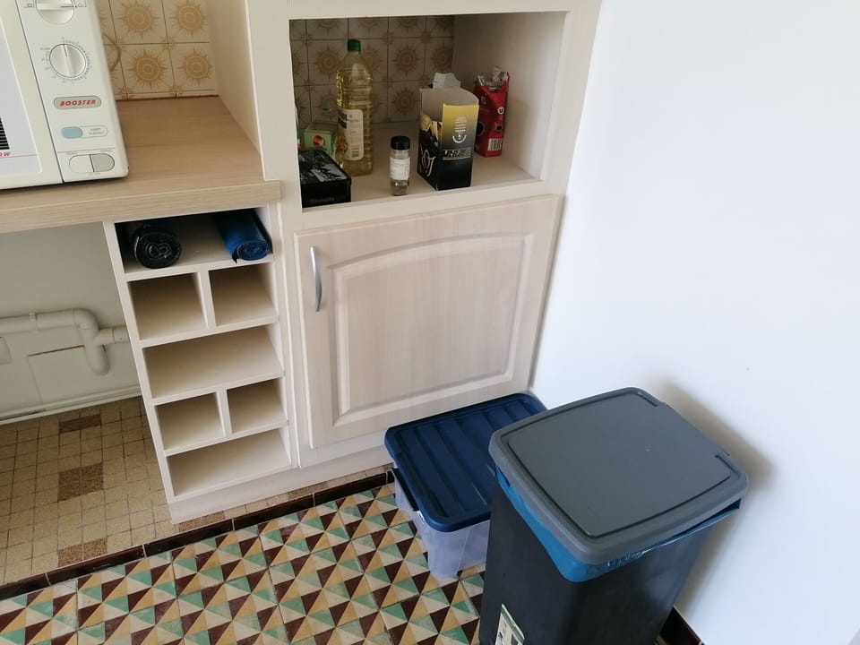 Caravan | Shared kitchen | Fridge, microwave, stovetop, toaster
