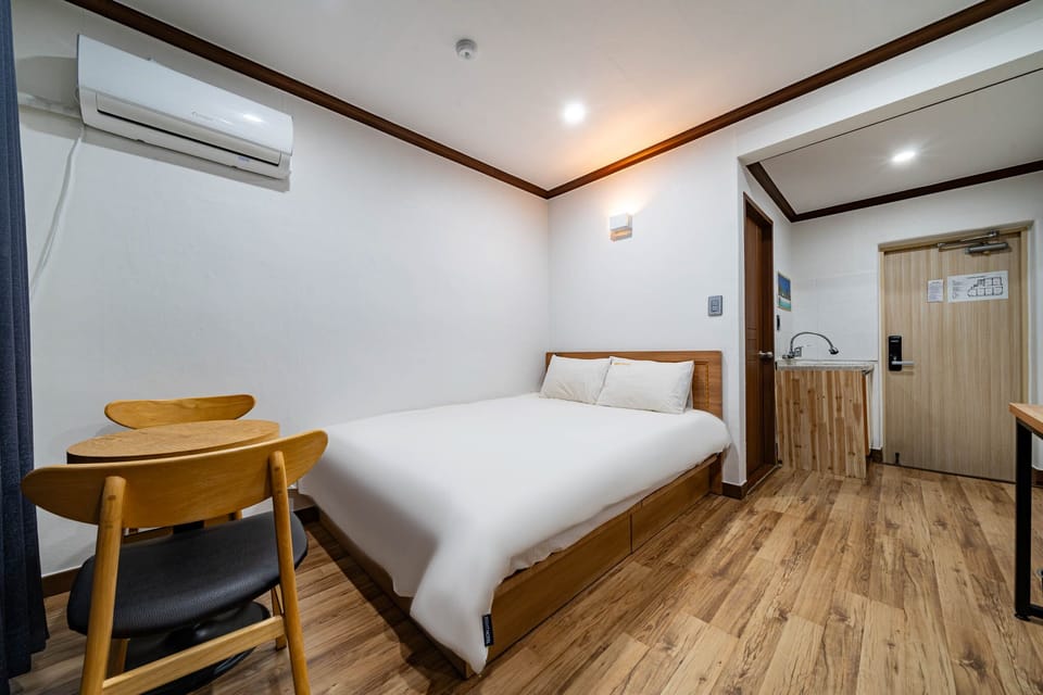 Standard Double Room | Free WiFi